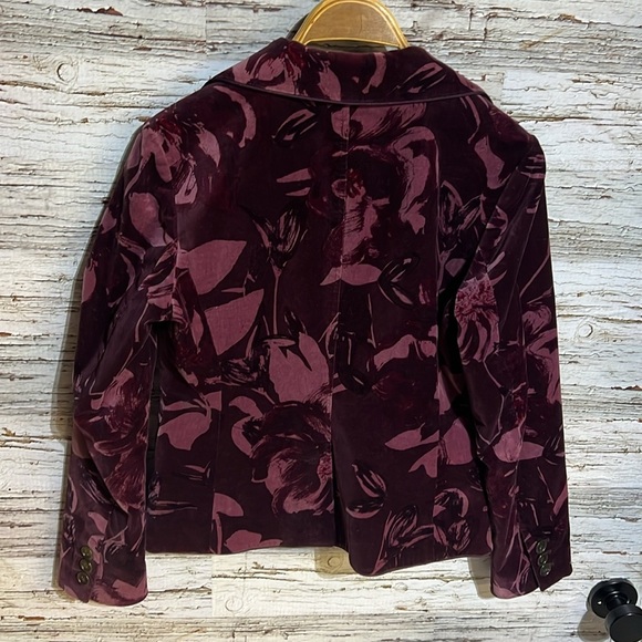🏁 Anne Taylor Valuer like fabric floral blazer size 2 - Picture 9 of 9